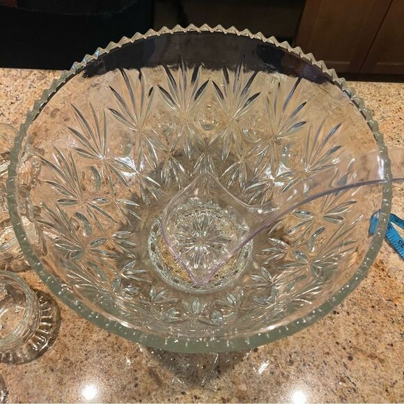 Vintage Large glass punch bowl - set of 12 cups - Picture 4 of 15